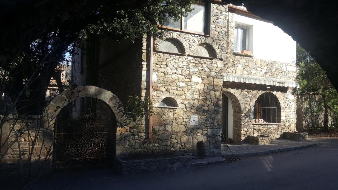 Appartement Avec Barbecue Exterieur 4 Chambres En Pierre A 5 Min Du Perthus Les Cluses Bagian luar foto